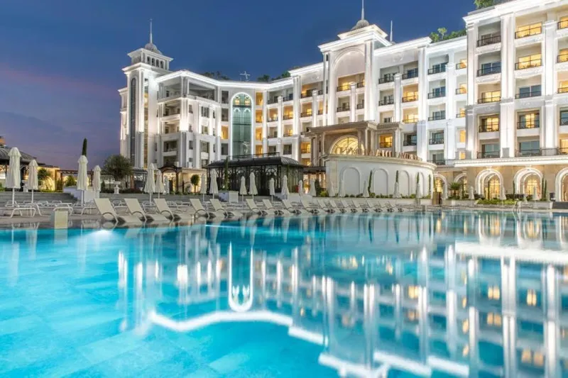 Jasmine Court Hotel and Casino