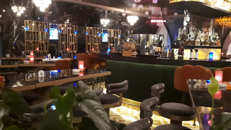 Nima Restaurant & Lounge Bar