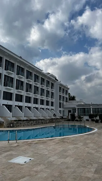 Bellapais Oasis Hotel