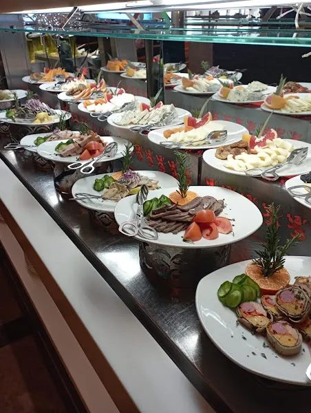 Cratos Premium Hotel