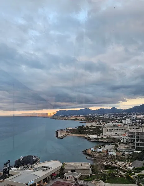 Sky Lounge & Bar
