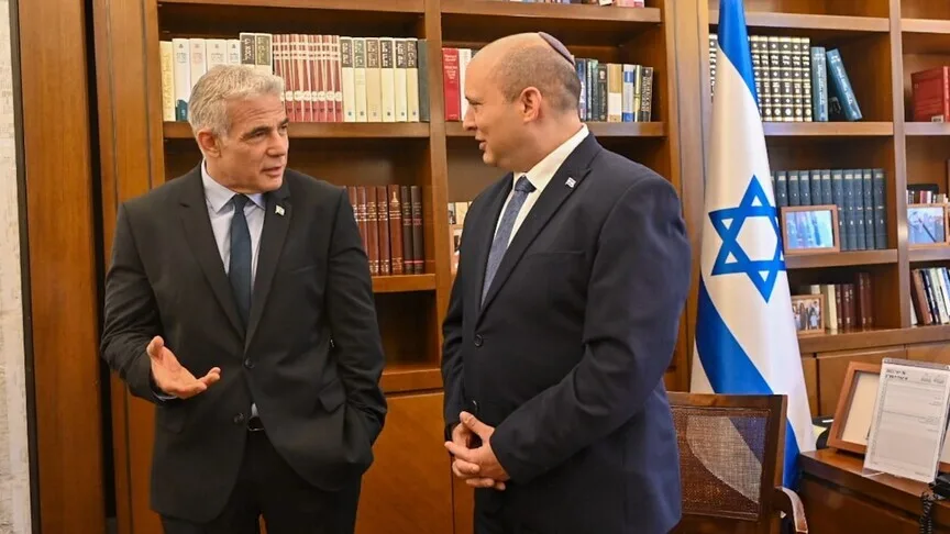 İsrail'de Bennett ve Lapid'in yeni kurduğu partinin Netanyahu'suz hükümet kurabileceği belirtiliyor