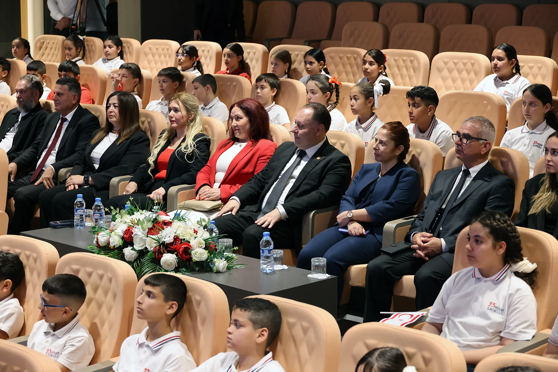 Öztürkler, 23 Nisan İlkokulu öğrencilerini kabul etti