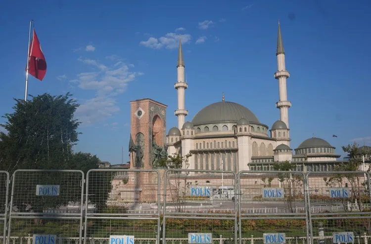 İstanbul Valiliği, 1 Mayıs’ta İstanbul'un dört ilçesindeki tüm etkinlikleri yasakladı