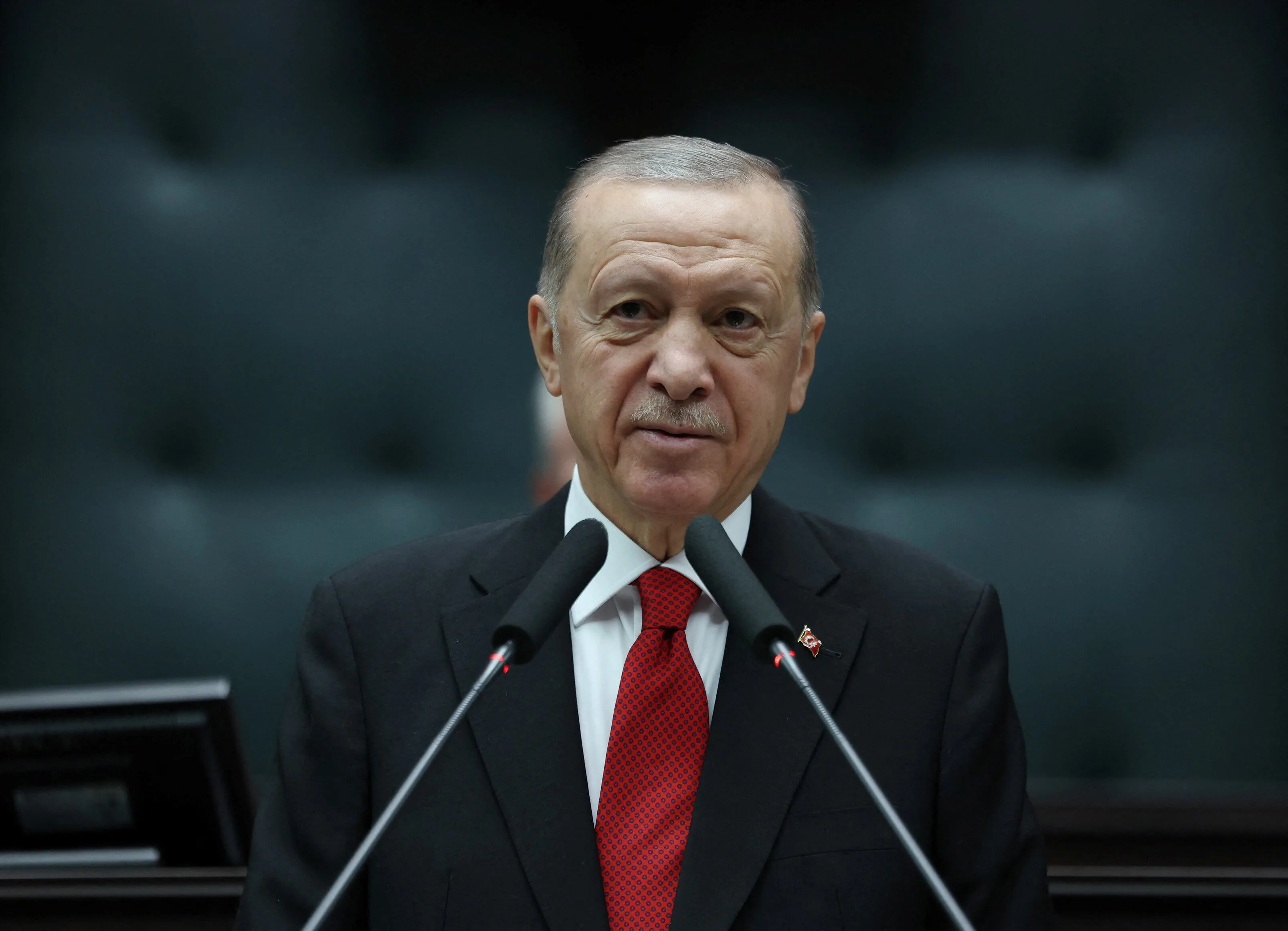 Erdoğan: “Türkiye istikrar adası olarak göz dolduruyor”